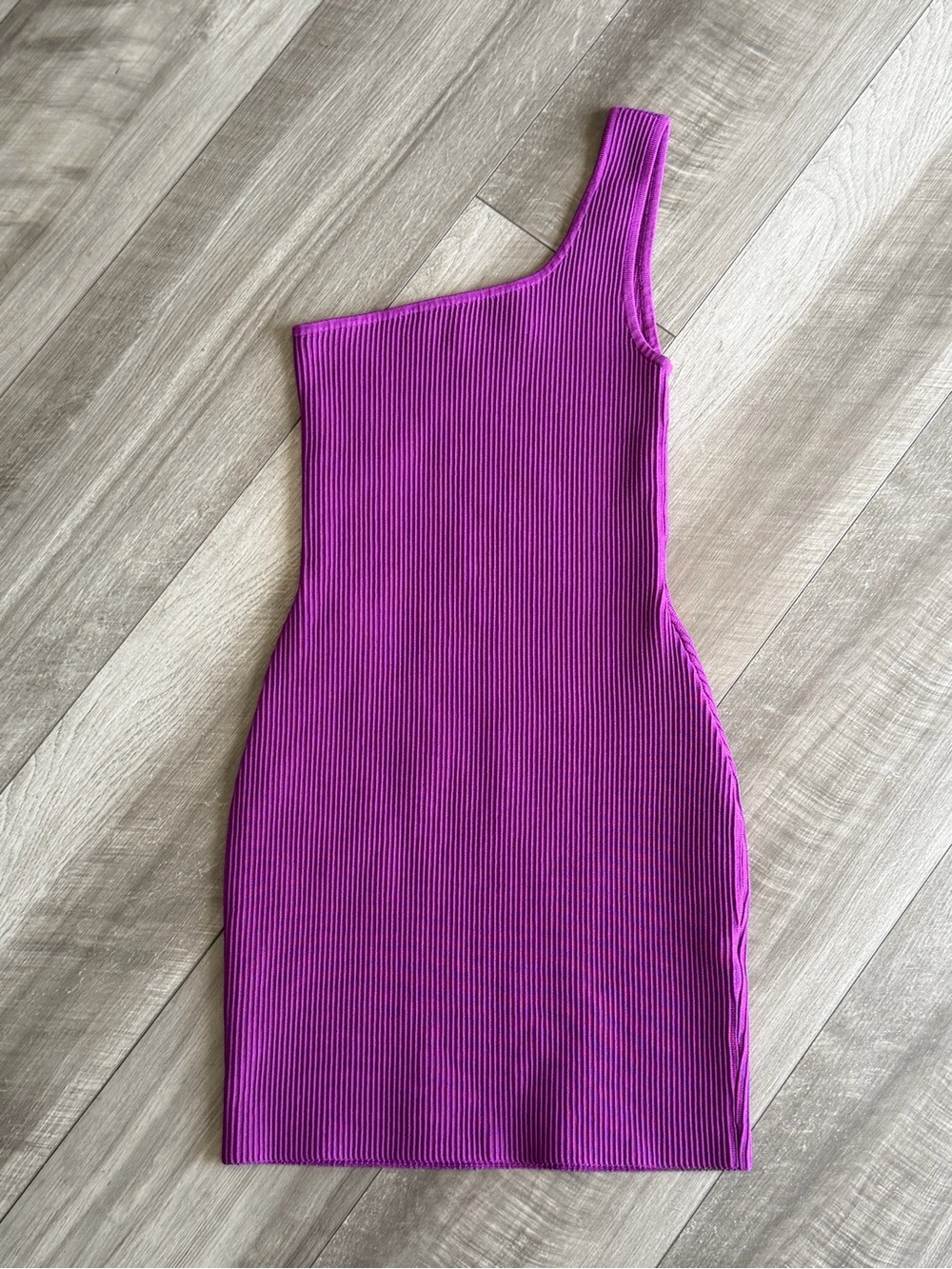 Aritzia Babaton Sculpt Knit One Shoulder Mini Dress in Magenta Women’s Sz XS